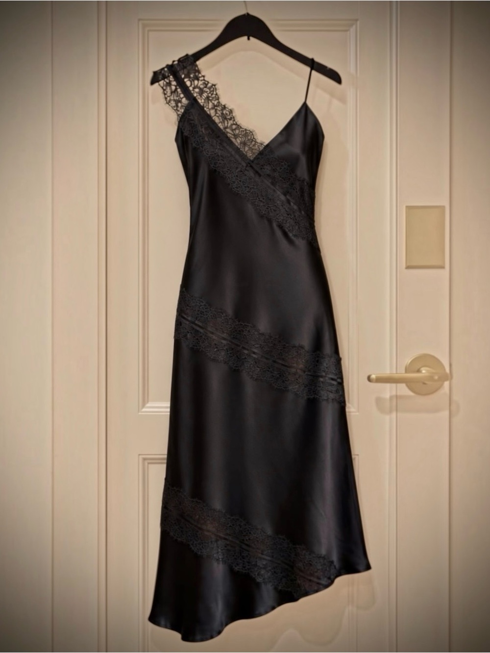 House of Harlow Black Satin Lace Whimsigoth Romantic Asymmetrical Slip Dress L - Picture 3 of 7